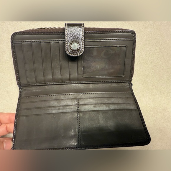 Coach Signature Tan and Black Wallet - Picture 4 of 4